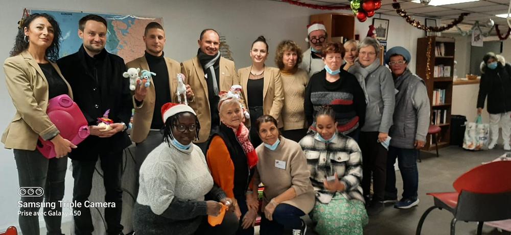 Remise officielle des jouets aux bénévoles des Restos du Coeur de Martigues