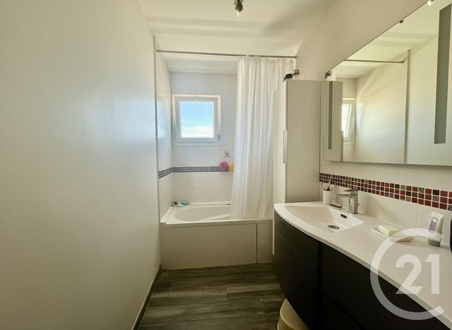 Appartement à vendre - 5 pièces - 101.26 m2 - MARTIGUES - 13 - PROVENCE-ALPES-COTE-D-AZUR - Century 21 Icaza Immobilier