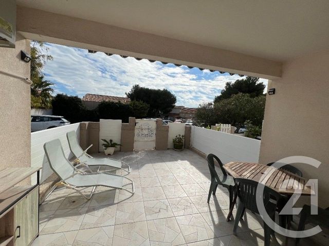 Afficher la photo en grand Appartement T2 à vendre - 2 pièces - 31.5 m2 - MARTIGUES - 13 - PROVENCE-ALPES-COTE-D-AZUR - Century 21 Icaza Immobilier