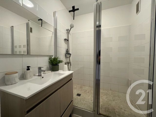 Appartement T3 à vendre - 3 pièces - 64.91 m2 - PORT DE BOUC - 13 - PROVENCE-ALPES-COTE-D-AZUR - Century 21 Icaza Immobilier