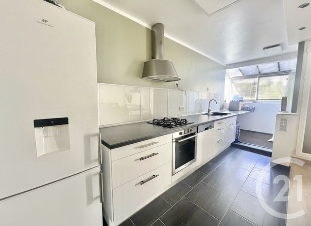 Appartement T4 à vendre - 4 pièces - 80.0 m2 - MARTIGUES - 13 - PROVENCE-ALPES-COTE-D-AZUR - Century 21 Icaza Immobilier