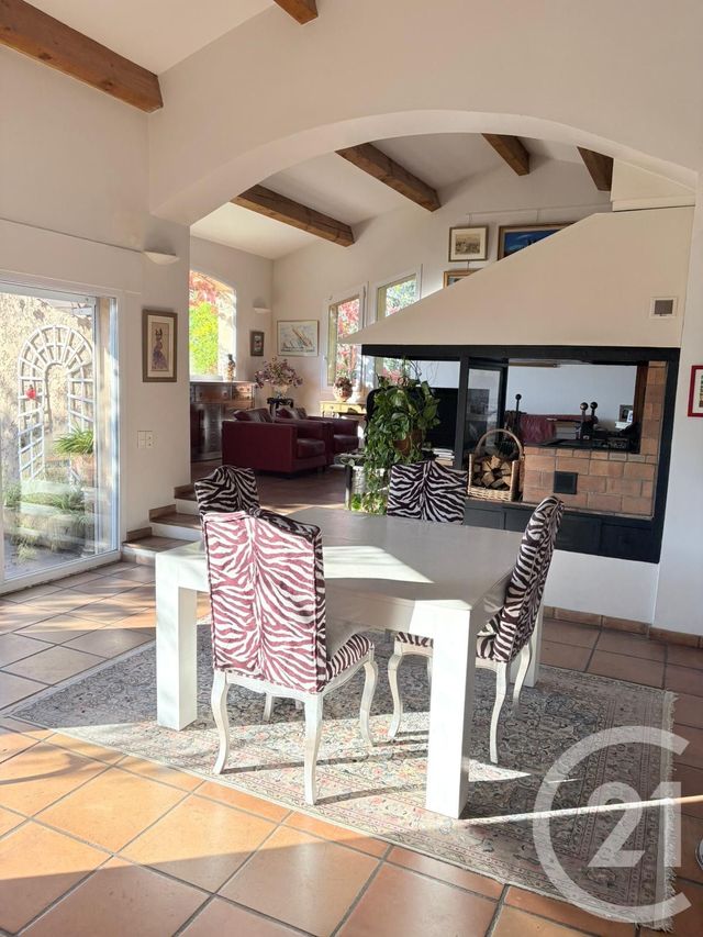 maison à vendre - 5 pièces - 152.0 m2 - ST MITRE LES REMPARTS - 13 - PROVENCE-ALPES-COTE-D-AZUR - Century 21 Icaza Immobilier