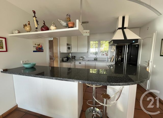 maison à vendre - 5 pièces - 156.0 m2 - ST MITRE LES REMPARTS - 13 - PROVENCE-ALPES-COTE-D-AZUR - Century 21 Icaza Immobilier