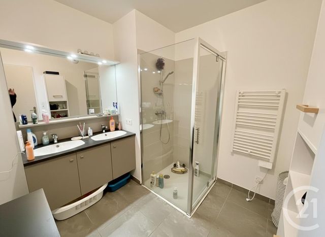 Appartement T3 à louer - 3 pièces - 61.94 m2 - MARTIGUES - 13 - PROVENCE-ALPES-COTE-D-AZUR - Century 21 Icaza Immobilier