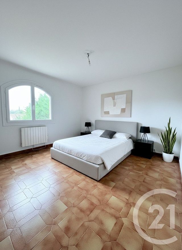 maison à vendre - 7 pièces - 193.0 m2 - ST MITRE LES REMPARTS - 13 - PROVENCE-ALPES-COTE-D-AZUR - Century 21 Icaza Immobilier