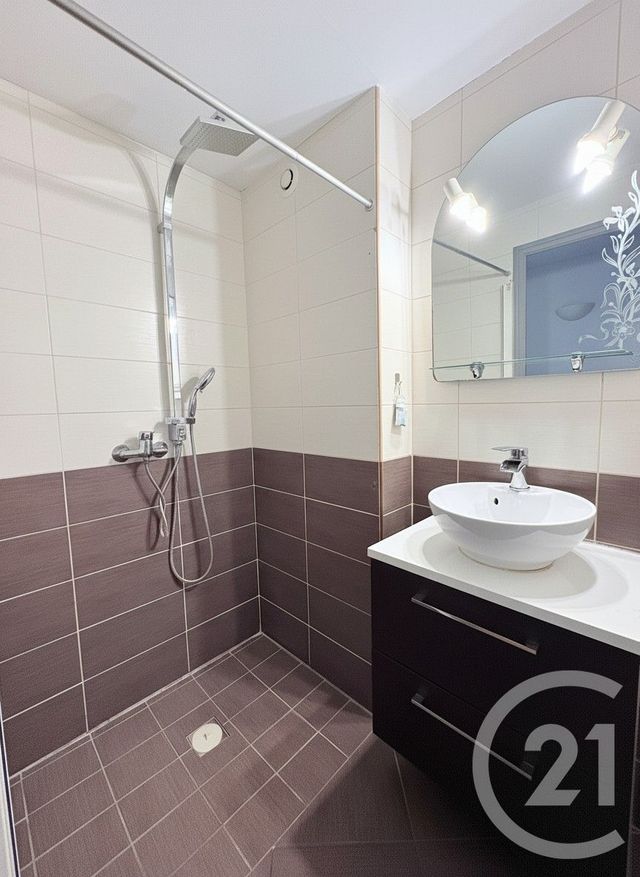 maison à vendre - 7 pièces - 193.0 m2 - ST MITRE LES REMPARTS - 13 - PROVENCE-ALPES-COTE-D-AZUR - Century 21 Icaza Immobilier