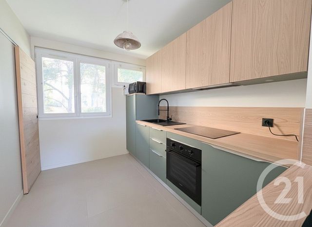 Appartement à vendre - 4 pièces - 67.2 m2 - CASSIS - 13 - PROVENCE-ALPES-COTE-D-AZUR - Century 21 Icaza Immobilier