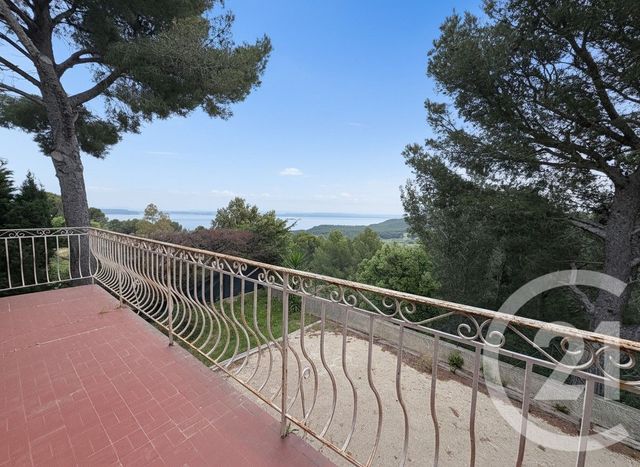 Appartement à vendre - 4 pièces - 114.81 m2 - ST MITRE LES REMPARTS - 13 - PROVENCE-ALPES-COTE-D-AZUR - Century 21 Icaza Immobilier
