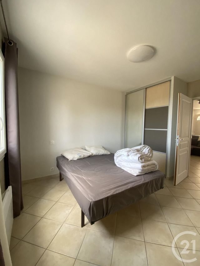 Appartement T2 à louer - 2 pièces - 43.91 m2 - CHATEAUNEUF LES MARTIGUES - 13 - PROVENCE-ALPES-COTE-D-AZUR - Century 21 Icaza Immobilier