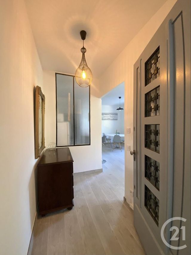 Appartement T2 à louer - 2 pièces - 48.2 m2 - CHATEAUNEUF LES MARTIGUES - 13 - PROVENCE-ALPES-COTE-D-AZUR - Century 21 Icaza Immobilier