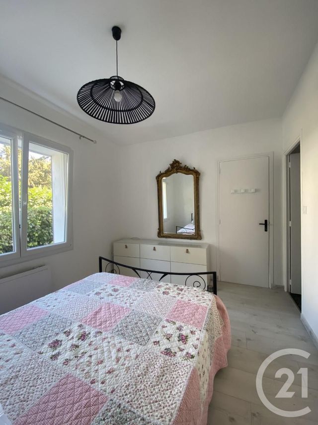 Appartement T2 à louer - 2 pièces - 48.2 m2 - CHATEAUNEUF LES MARTIGUES - 13 - PROVENCE-ALPES-COTE-D-AZUR - Century 21 Icaza Immobilier