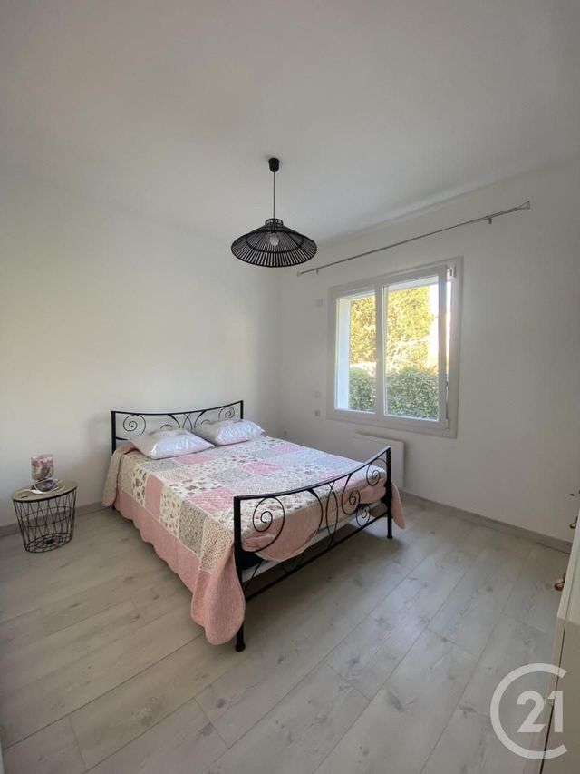Appartement T2 à louer - 2 pièces - 48.2 m2 - CHATEAUNEUF LES MARTIGUES - 13 - PROVENCE-ALPES-COTE-D-AZUR - Century 21 Icaza Immobilier