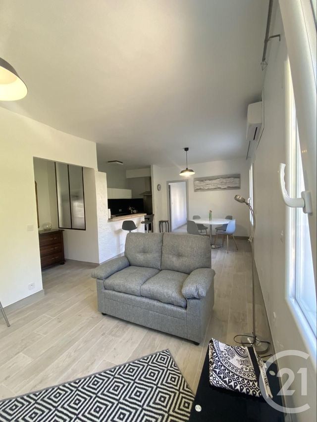 Appartement T2 à louer - 2 pièces - 48.2 m2 - CHATEAUNEUF LES MARTIGUES - 13 - PROVENCE-ALPES-COTE-D-AZUR - Century 21 Icaza Immobilier