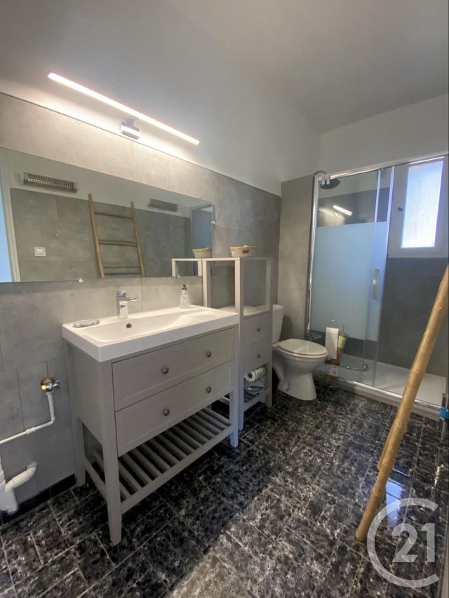Appartement T2 à louer - 2 pièces - 48.2 m2 - CHATEAUNEUF LES MARTIGUES - 13 - PROVENCE-ALPES-COTE-D-AZUR - Century 21 Icaza Immobilier