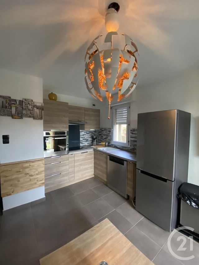 Appartement T2 à louer - 2 pièces - 28.47 m2 - MARTIGUES - 13 - PROVENCE-ALPES-COTE-D-AZUR - Century 21 Icaza Immobilier