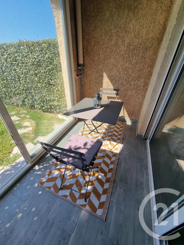Appartement T2 à louer - 2 pièces - 28.47 m2 - MARTIGUES - 13 - PROVENCE-ALPES-COTE-D-AZUR - Century 21 Icaza Immobilier