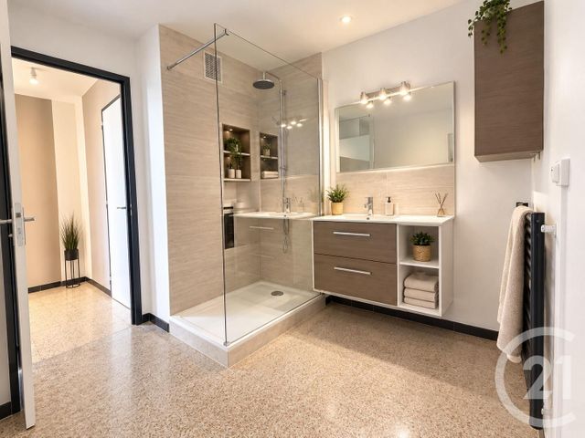 Appartement à vendre - 3 pièces - 62.0 m2 - MARTIGUES - 13 - PROVENCE-ALPES-COTE-D-AZUR - Century 21 Icaza Immobilier