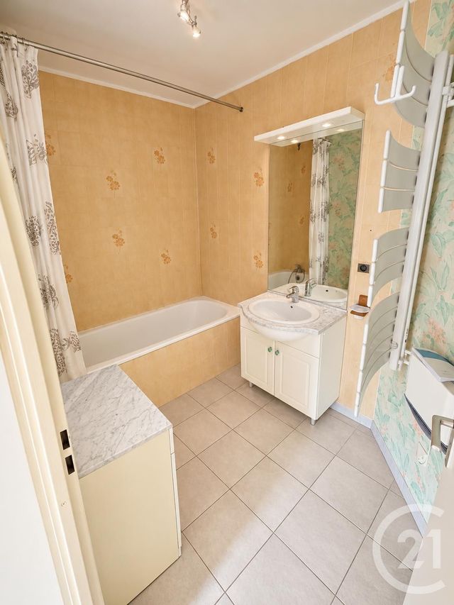 Appartement à vendre - 3 pièces - 60.77 m2 - MARTIGUES - 13 - PROVENCE-ALPES-COTE-D-AZUR - Century 21 Icaza Immobilier