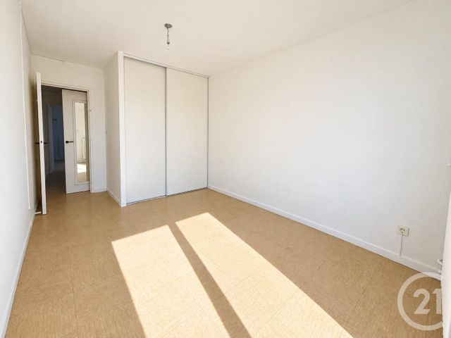 Appartement F3 à vendre - 3 pièces - 66.0 m2 - PORT DE BOUC - 13 - PROVENCE-ALPES-COTE-D-AZUR - Century 21 Icaza Immobilier