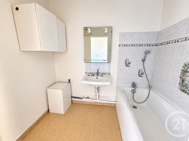 Appartement F3 à vendre - 3 pièces - 66.0 m2 - PORT DE BOUC - 13 - PROVENCE-ALPES-COTE-D-AZUR - Century 21 Icaza Immobilier
