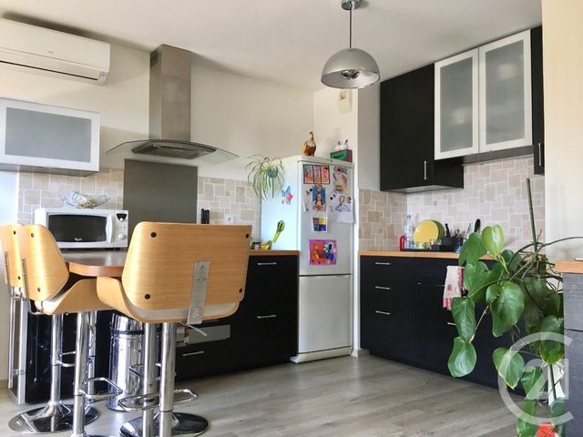 Appartement T4 à vendre - 4 pièces - 79.55 m2 - MARTIGUES - 13 - PROVENCE-ALPES-COTE-D-AZUR - Century 21 Icaza Immobilier Appartement T4 à vendre - 4 pièces - 79.55 m2 - MARTIGUES - 13 - PROVENCE-ALPES-COTE-D-AZUR - Century 21 Icaza Immobilier