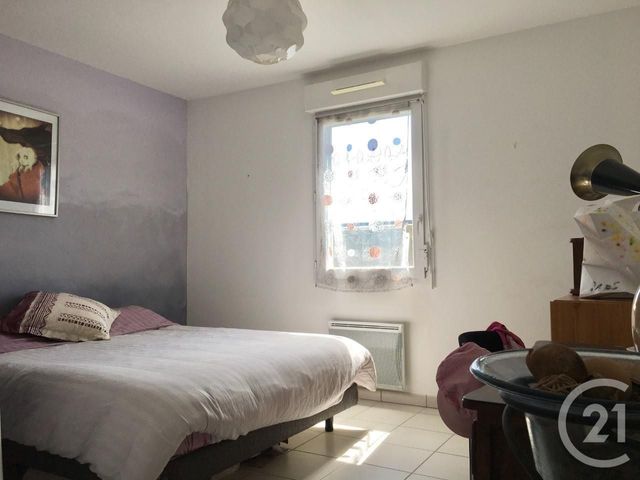 Appartement T4 à vendre - 4 pièces - 79.55 m2 - MARTIGUES - 13 - PROVENCE-ALPES-COTE-D-AZUR - Century 21 Icaza Immobilier Appartement T4 à vendre - 4 pièces - 79.55 m2 - MARTIGUES - 13 - PROVENCE-ALPES-COTE-D-AZUR - Century 21 Icaza Immobilier