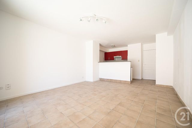 Studio à vendre - 1 pièce - 35.0 m2 - MARTIGUES - 13 - PROVENCE-ALPES-COTE-D-AZUR - Century 21 Icaza Immobilier Studio à vendre - 1 pièce - 35.0 m2 - MARTIGUES - 13 - PROVENCE-ALPES-COTE-D-AZUR - Century 21 Icaza Immobilier