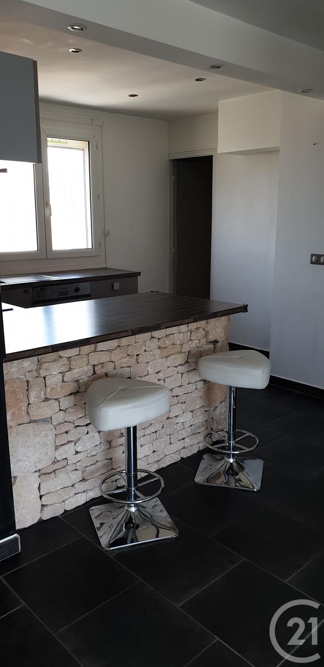appartement à louer - 3 pièces - 62.0 m2 - MARTIGUES - 13 - PROVENCE-ALPES-COTE-D-AZUR - Century 21 Icaza Immobilier appartement à louer - 3 pièces - 62.0 m2 - MARTIGUES - 13 - PROVENCE-ALPES-COTE-D-AZUR - Century 21 Icaza Immobilier