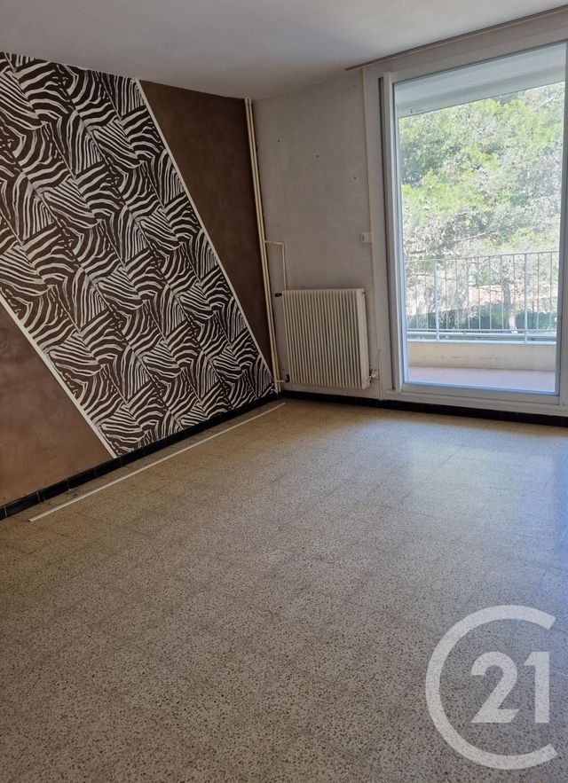 appartement à louer - 3 pièces - 62.0 m2 - MARTIGUES - 13 - PROVENCE-ALPES-COTE-D-AZUR - Century 21 Icaza Immobilier appartement à louer - 3 pièces - 62.0 m2 - MARTIGUES - 13 - PROVENCE-ALPES-COTE-D-AZUR - Century 21 Icaza Immobilier