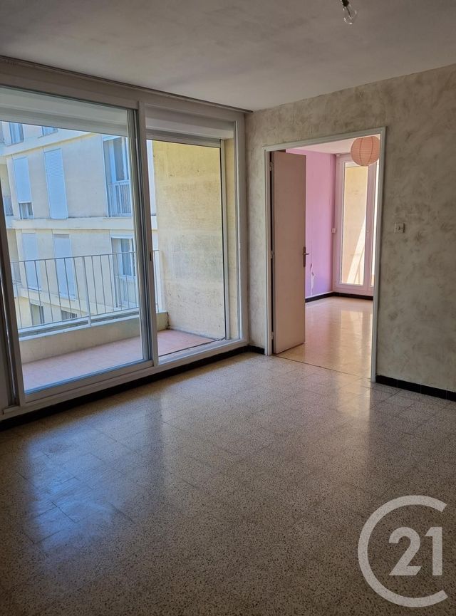 appartement à louer - 3 pièces - 62.0 m2 - MARTIGUES - 13 - PROVENCE-ALPES-COTE-D-AZUR - Century 21 Icaza Immobilier appartement à louer - 3 pièces - 62.0 m2 - MARTIGUES - 13 - PROVENCE-ALPES-COTE-D-AZUR - Century 21 Icaza Immobilier