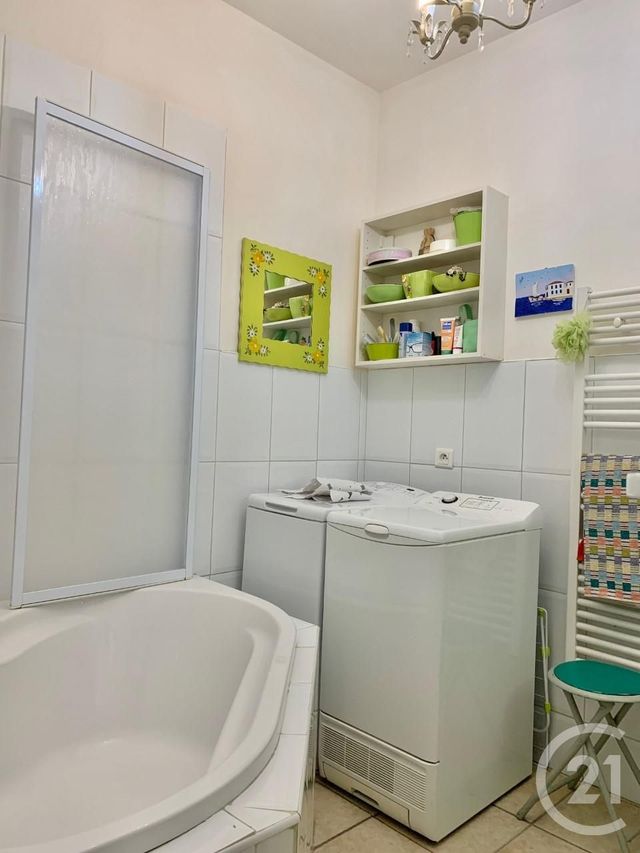 Afficher la photo en grand Appartement T4 à vendre - 4 pièces - 88.0 m2 - MARTIGUES - 13 - PROVENCE-ALPES-COTE-D-AZUR - Century 21 Icaza Immobilier