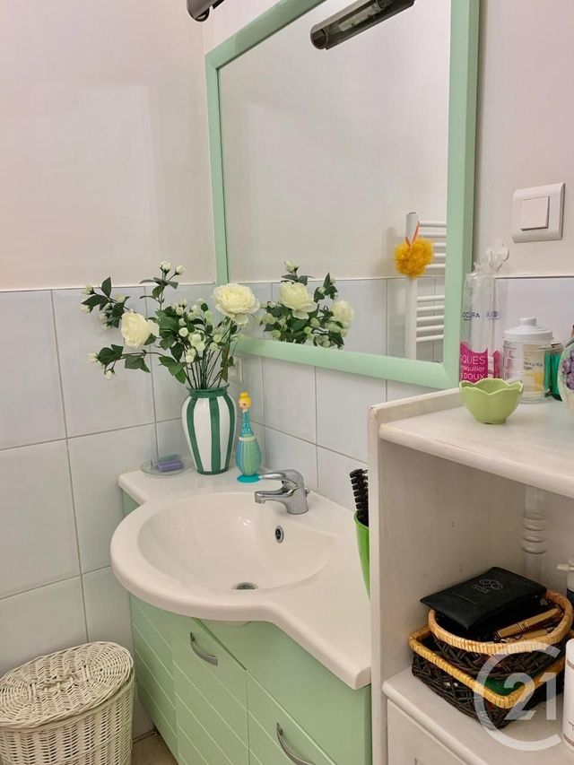 Afficher la photo en grand Appartement T4 à vendre - 4 pièces - 88.0 m2 - MARTIGUES - 13 - PROVENCE-ALPES-COTE-D-AZUR - Century 21 Icaza Immobilier