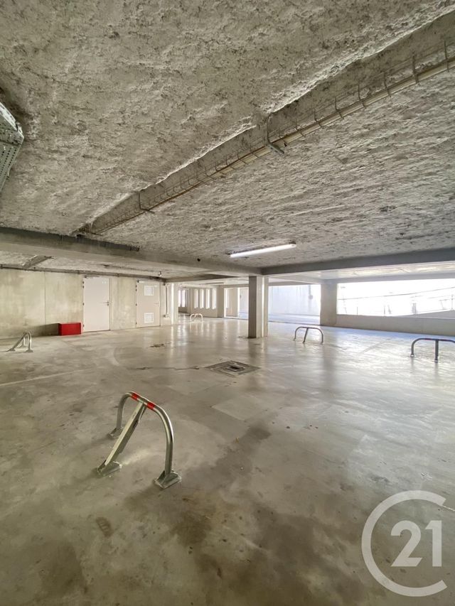 parking à louer - 9.0 m2 - MARTIGUES - 13 - PROVENCE-ALPES-COTE-D-AZUR - Century 21 Icaza Immobilier