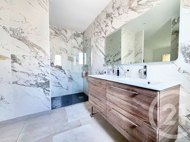 maison à vendre - 4 pièces - 130.0 m2 - ST MITRE LES REMPARTS - 13 - PROVENCE-ALPES-COTE-D-AZUR - Century 21 Icaza Immobilier