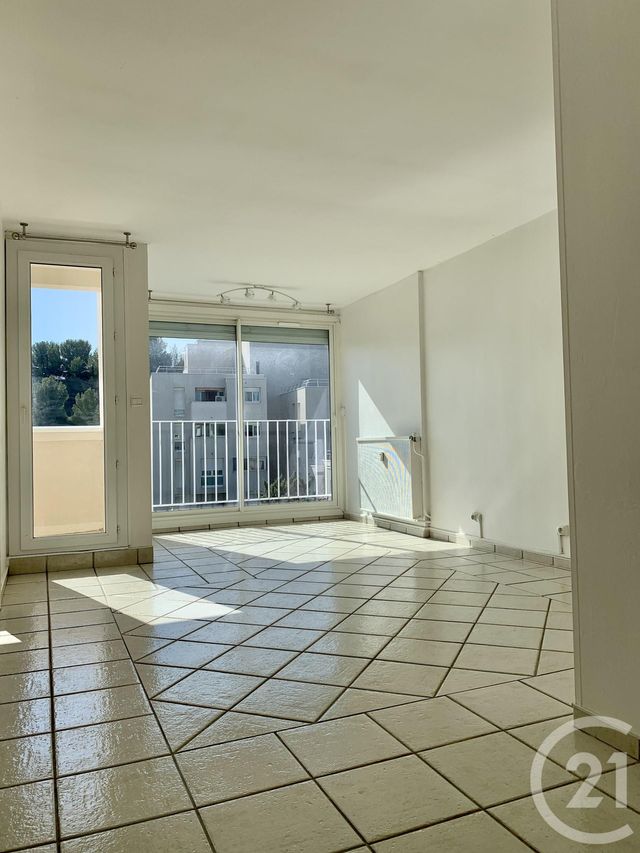 Appartement T3 à vendre - 3 pièces - 63.0 m2 - MARTIGUES - 13 - PROVENCE-ALPES-COTE-D-AZUR - Century 21 Icaza Immobilier